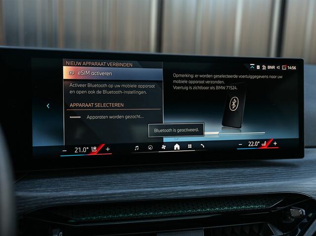 BMW 3-SERIE Touring 330e xDrive M sport Accu 19,5kWh | Trekhaak | Panorama dak | Active Cruise | Camera | Ambiance interieur