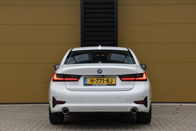 BMW 3-SERIE 330i Executive Edition * Harman / Kardon * Live Cockpit Proffesional * Camera *