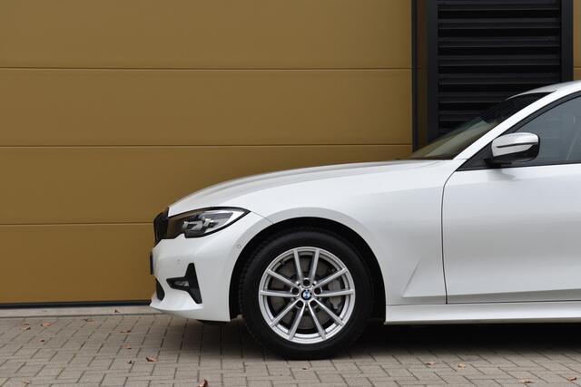 BMW 3-SERIE 330i Executive Edition * Harman / Kardon * Live Cockpit Proffesional * Camera *