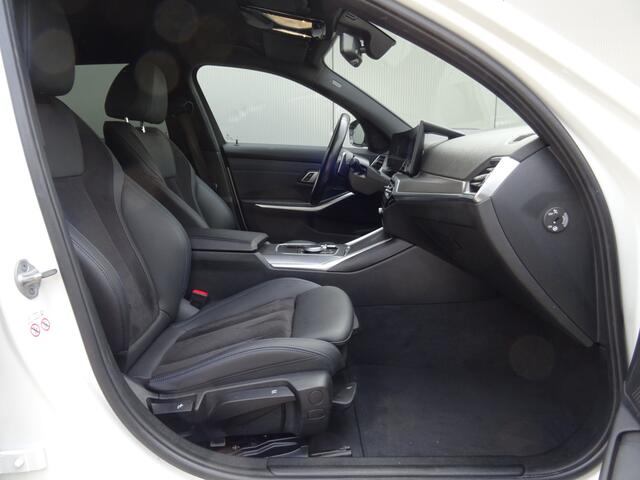 BMW 3-SERIE Touring 330e * M-PAKKET * FACELIFT !!