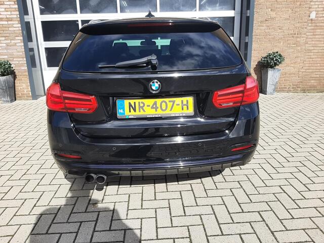 BMW 3-SERIE Touring 320i Lease Executive Panorama Ned auto