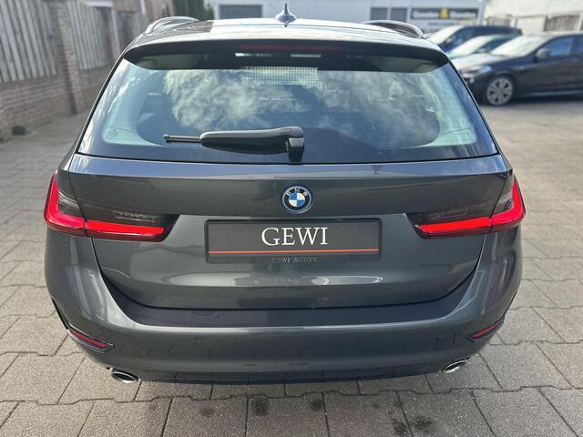 BMW 3-SERIE Touring 330e High Exe Pano|HiFi|Sportstoel|Stuurverw|Trekh