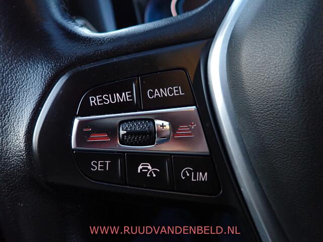 BMW 3-SERIE Touring 320e Business Edition Plus ACC / CARPLAY / CAMERA / TREKHAAK / LEER