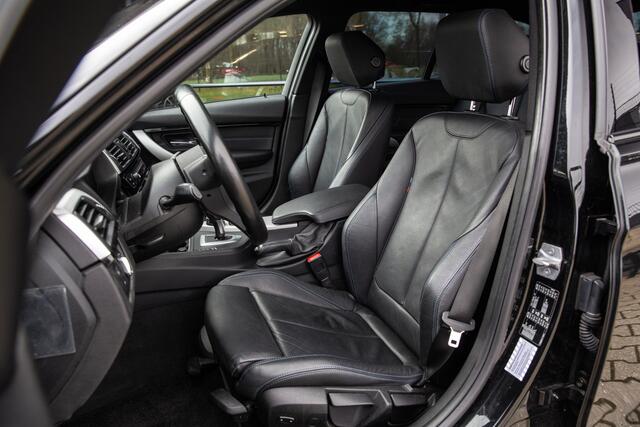 BMW 3-SERIE Touring 318i M Sport Edition , Trekhaak, Leer, Carplay,