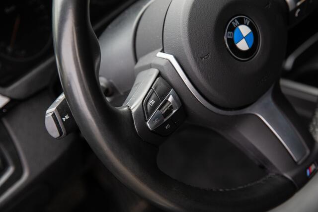 BMW 3-SERIE Touring 318i M Sport Edition , Trekhaak, Leer, Carplay,