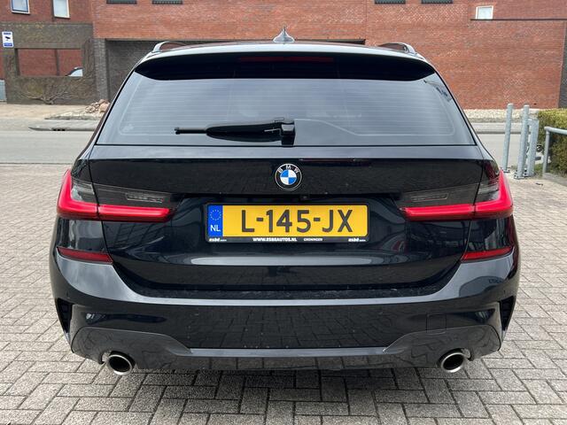 BMW 3-SERIE Touring 318i 2.0 M-Sport Business Edition Navigatie Trekhaak Sporstoelen Camera Carplay Life Cockpit Extra Getint Glas NL Auto