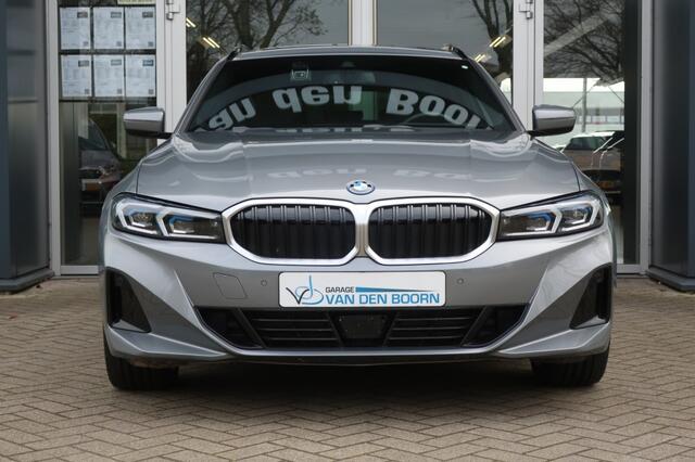 BMW 3-SERIE 320E FACELIFT, Trekhaak, Panorama/ Schuifdak, Head Up Display, etc.