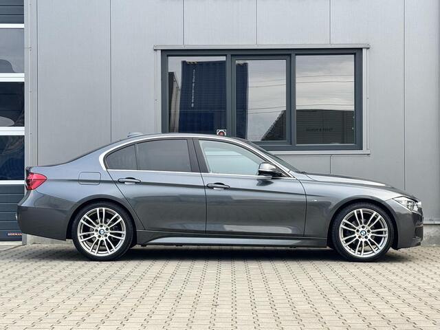 BMW 3-SERIE 320i High Executive 184 PK | M sport | 19 Inch | Apple CarPlay | Schuifdak