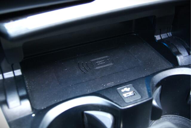 BMW 3-SERIE Touring 330e xDrive 292Pk M-Sport 19,5KW accu Shadow/Panoramadak/Wegkl-trhk/360-camera/memory