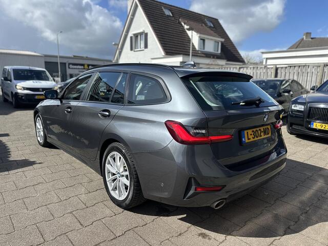BMW 3-SERIE Touring 320i Leder|Camera|Sfeer|AdapLed
