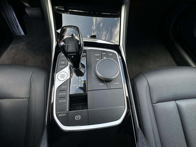 BMW 3-SERIE Touring 320i Leder|Camera|Sfeer|AdapLed