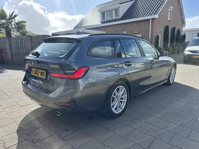 BMW 3-SERIE Touring 320i Leder|Camera|Sfeer|AdapLed