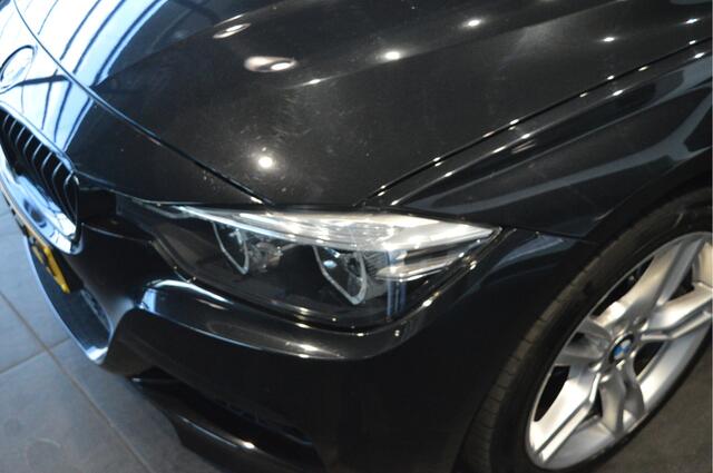 BMW 3-SERIE Touring 318i M Sport navi clima cruise led leer 18 inch 136 pk !!