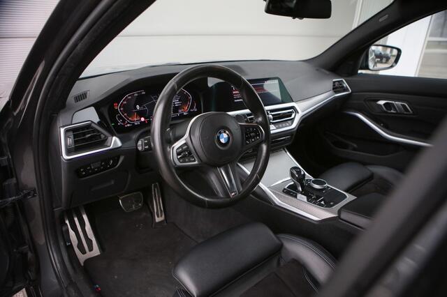 BMW 3-SERIE Touring 330i High Executive | M-Sport | BTW | Trekhaak |