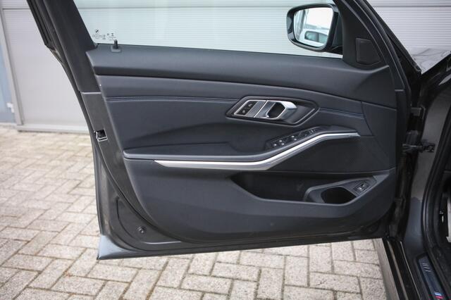 BMW 3-SERIE Touring 330i High Executive | M-Sport | BTW | Trekhaak |