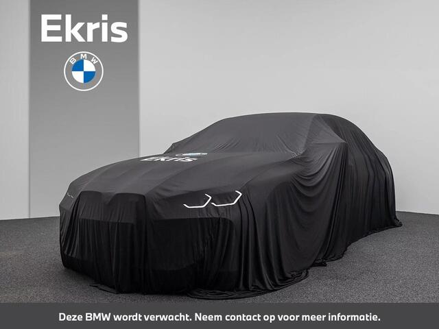 BMW 3-SERIE 320i Business Edition Sedan M Sport | Glazen Panoramadak | Stuur & Stuurverwarming | Harman Kardon | 19" M Dubbelspaak | Camera | Parkeersensoren voor en achter