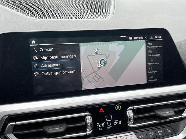 BMW 3-SERIE Touring 330e xDrive High Executive 19"/Panoramadak/Adaptieve cruise/Stoelverwarming + memory/Laser LED/360 camera/Head-up/Keyless