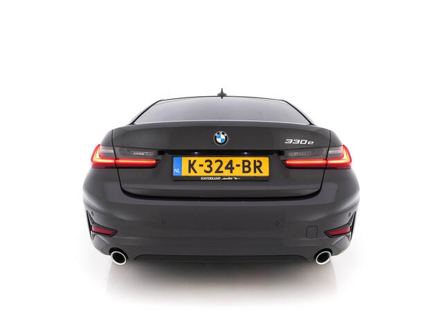 BMW 3-SERIE 330e eDrive Edition (INCL.BTW) Aut. *LEATHER | FULL-LED | DIGI-COCKPIT | HEATED-SPORTSEATS | PRIVACY-GLASS | AMBIENT-LIGHT | DAB | NAVI-FULLMAP | ECC | PDC | CRUISE | 18''ALU*