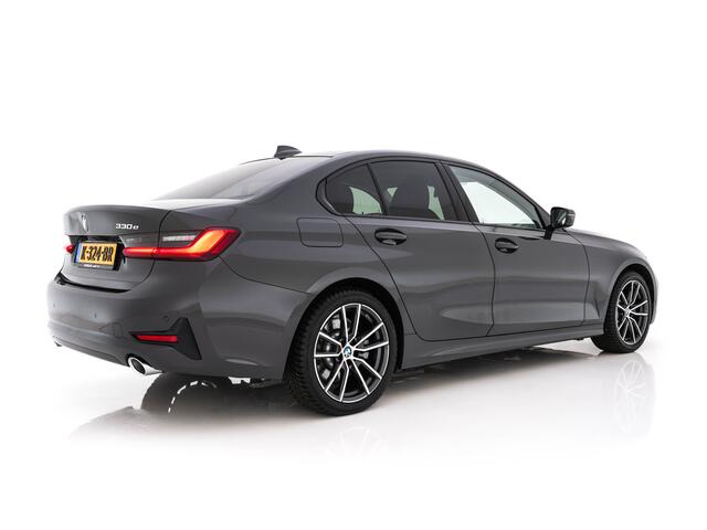 BMW 3-SERIE 330e eDrive Edition (INCL.BTW) Aut. *LEATHER | FULL-LED | DIGI-COCKPIT | HEATED-SPORTSEATS | PRIVACY-GLASS | AMBIENT-LIGHT | DAB | NAVI-FULLMAP | ECC | PDC | CRUISE | 18''ALU*