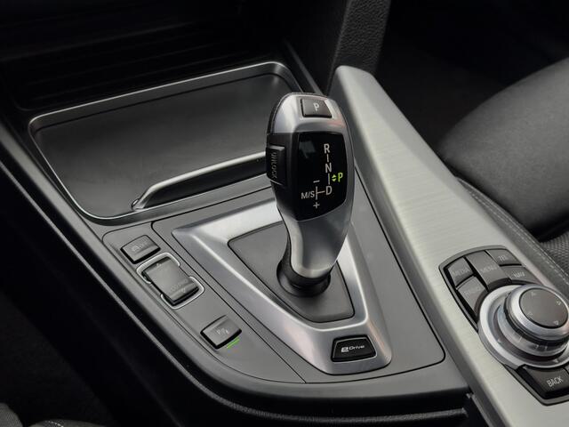 BMW 3-SERIE 330e AUT8 M-SPORT HIGH EXECUTIVE LEDER NAVI SPORT-INT AIRCO LED LMV PDC