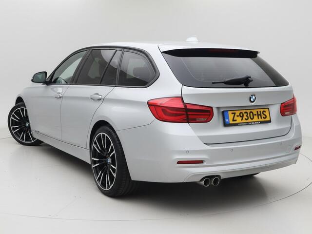 BMW 3-SERIE Touring 320i Luxury Edition | Clima | Cruise | Leder | Multimedia/Navi | Stoelverwarming | PDC |