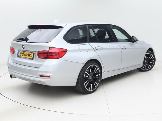 BMW 3-SERIE Touring 320i Luxury Edition | Clima | Cruise | Leder | Multimedia/Navi | Stoelverwarming | PDC |