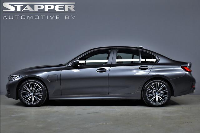 BMW 3-SERIE 330e 292pk Automaat High Executive Virtual/Carplay/Camera/Sportstoelen/Led/Leer/Pdc/Cruise/Lmv18"