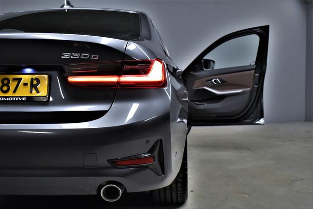 BMW 3-SERIE 330e 292pk Automaat High Executive Virtual/Carplay/Camera/Sportstoelen/Led/Leer/Pdc/Cruise/Lmv18"