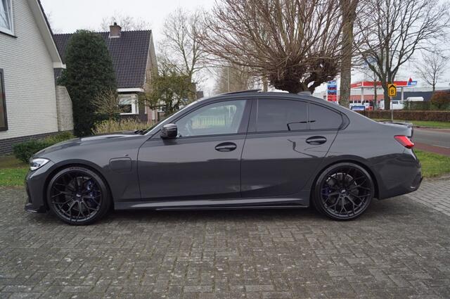 BMW 3-SERIE 330e (292pk) M340I Look Wheelforce/Laser/HUD/HenK/Pano/Carbon