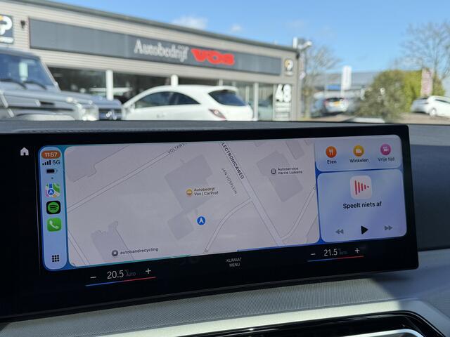 BMW 3-SERIE 318i LCI | Schuif/kantel dak | Leder | Camera | LED