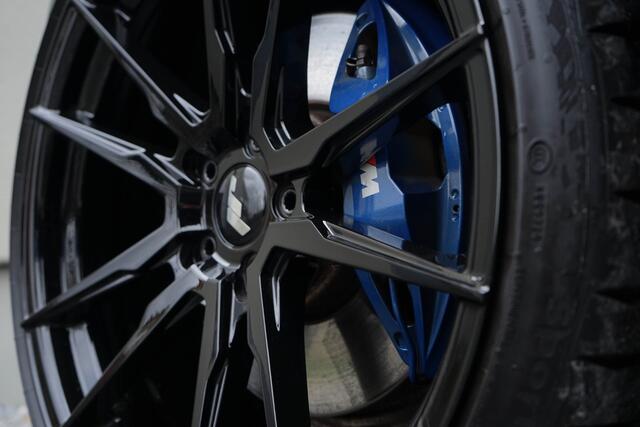 BMW 3-SERIE Touring 330e M-sport/ Panoramadak/ 20"