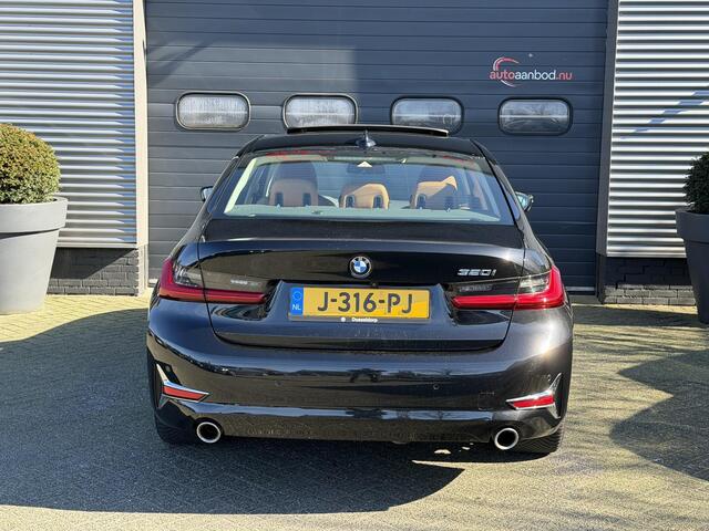 BMW 3-SERIE 320i High Executive | Panoramadak | Camera | Lederen Bekleding | Stoelverwarming | Sportstoelen |