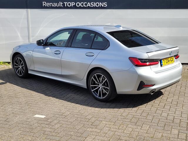 BMW 3-SERIE 330e Business Edition Plus Sportline | Harman Kardon | Stoelverwarming | Digital Dashboard | Led