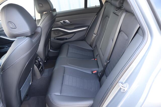 BMW 3-SERIE Touring 320e