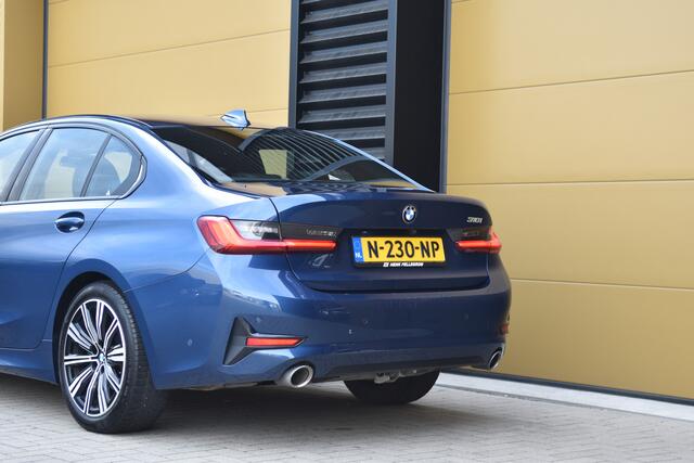 BMW 3-SERIE 318i Executive Edition * Sportstoelen * Hifi * Trekhaak * BMW Live Cockpit *
