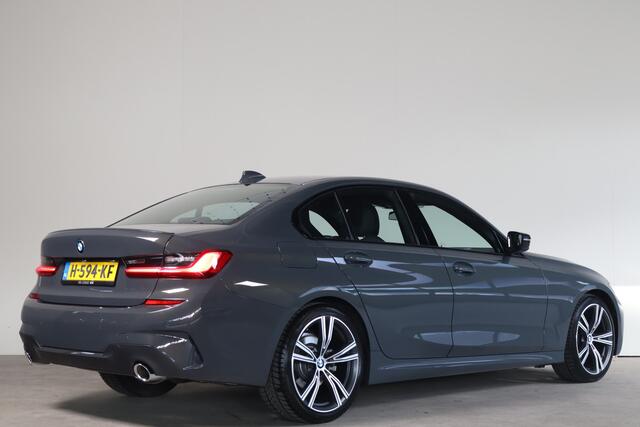 BMW 3-SERIE 320i Executive Edition - NL- Auto!! **Dravit-grau Metallic**