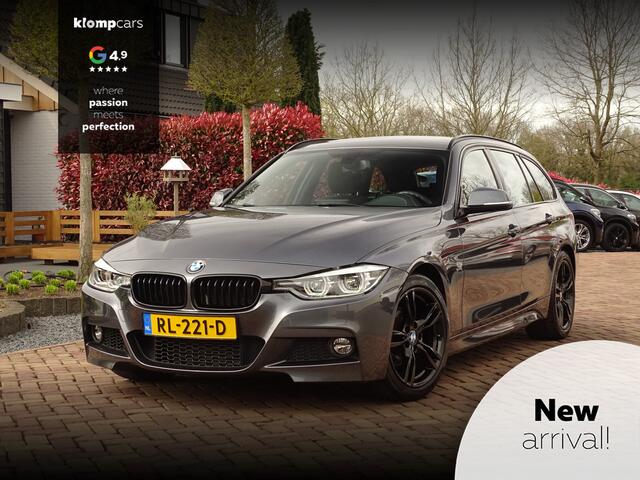 BMW 3-SERIE Touring 318i Executive M-Sport | All-Black | Or.NL- NAP