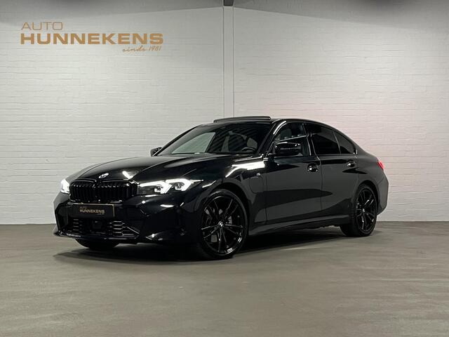 BMW 3-SERIE 330e M-pakket | Adapt. cruise | Open dak | Trekhaak | Head-up | Stoelverwarming | Sfeerverlichting | Carplay | Leder