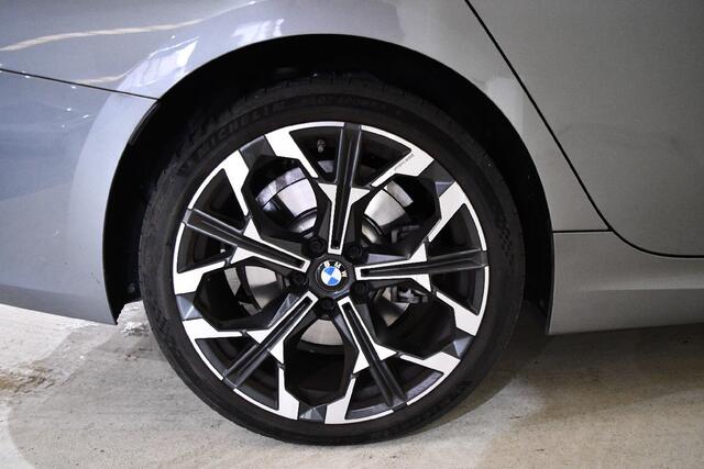 BMW 3-SERIE Touring 330e xDrive M-Sport Pano 19inch El-zetels HUD 360-cam LCI-2