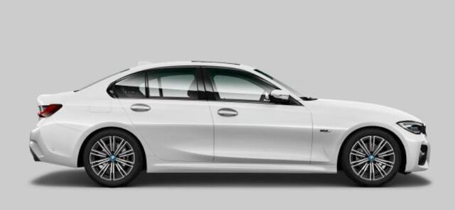 BMW 3-SERIE 330e M Sport - schuif/kanteldak - Head up - Elektrisch verwarmde/verstelbare stoelen - Hifi - Comfort Access - Cruise control - Active Guard Plus - Driving Assistant - Sportstoelen -