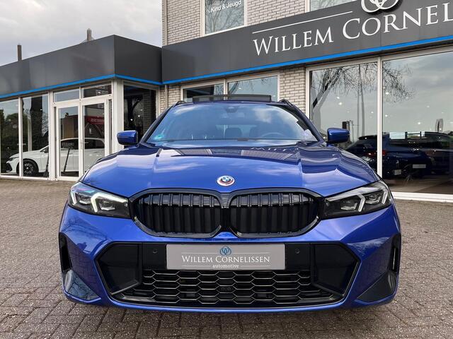 BMW 3-SERIE Touring 320e M-Sport Pro Pano Trekhaak Leder Elc Stoelen