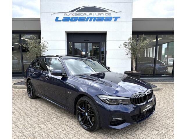 BMW 3-SERIE touring 330e xDrive M Sport | PANO | HUD | TREKHAAK | ELEC. STOELEN | LA