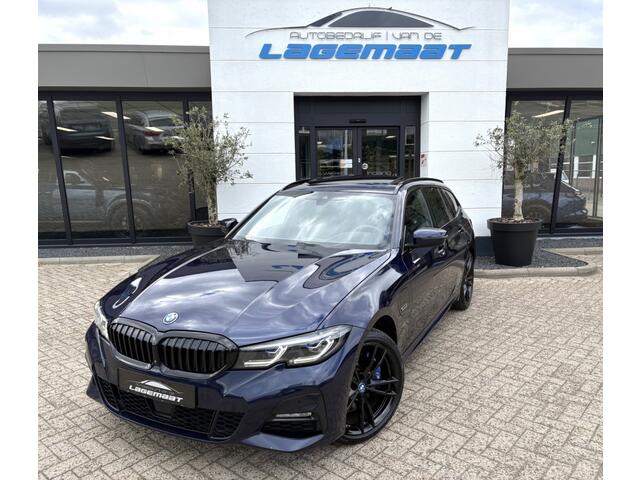 BMW 3-SERIE touring 330e xDrive M Sport | PANO | HUD | TREKHAAK | ELEC. STOELEN | LA