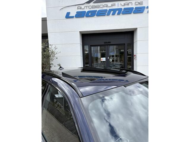 BMW 3-SERIE touring 330e xDrive M Sport | PANO | HUD | TREKHAAK | ELEC. STOELEN | LA