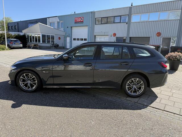 BMW 3-SERIE Touring 320e Business Edition Plus | Automatische Trekhaak | Adaptieve Cruise Control | Sportstoelen