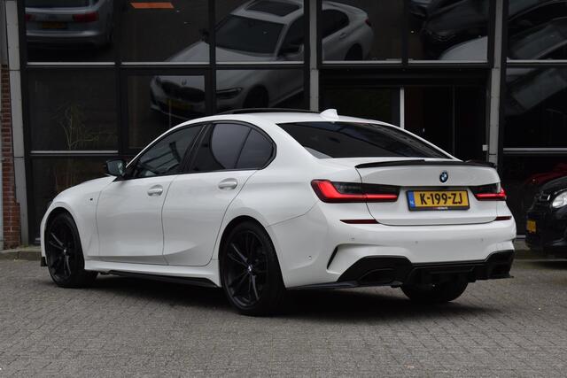 BMW 3-SERIE 320i High Executive M sport Pano Leder Camera HK