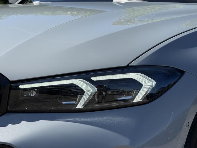 BMW 3-SERIE Touring 330e | M-Sport Pro | Panorama | Camera | Getint Glas | HiFi