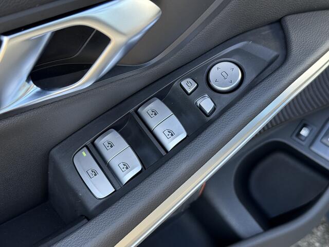 BMW 3-SERIE Touring 330e | M-Sport Pro | Dravit | Panorama | Trekhaak | Stoel + Stuurverw. | HiFi | 360 Cam