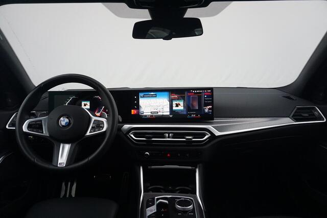 BMW 3-SERIE Sedan M340i xDrive 19'' / Harman Kardon / Schuif-/kanteldak / Elektrisch verstelbare stoelen