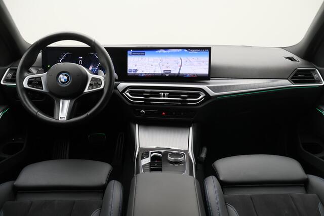 BMW 3-SERIE Touring 320e M Sport Navigatie, Elek. trekhaak, Apple Carplay, LED, 18"